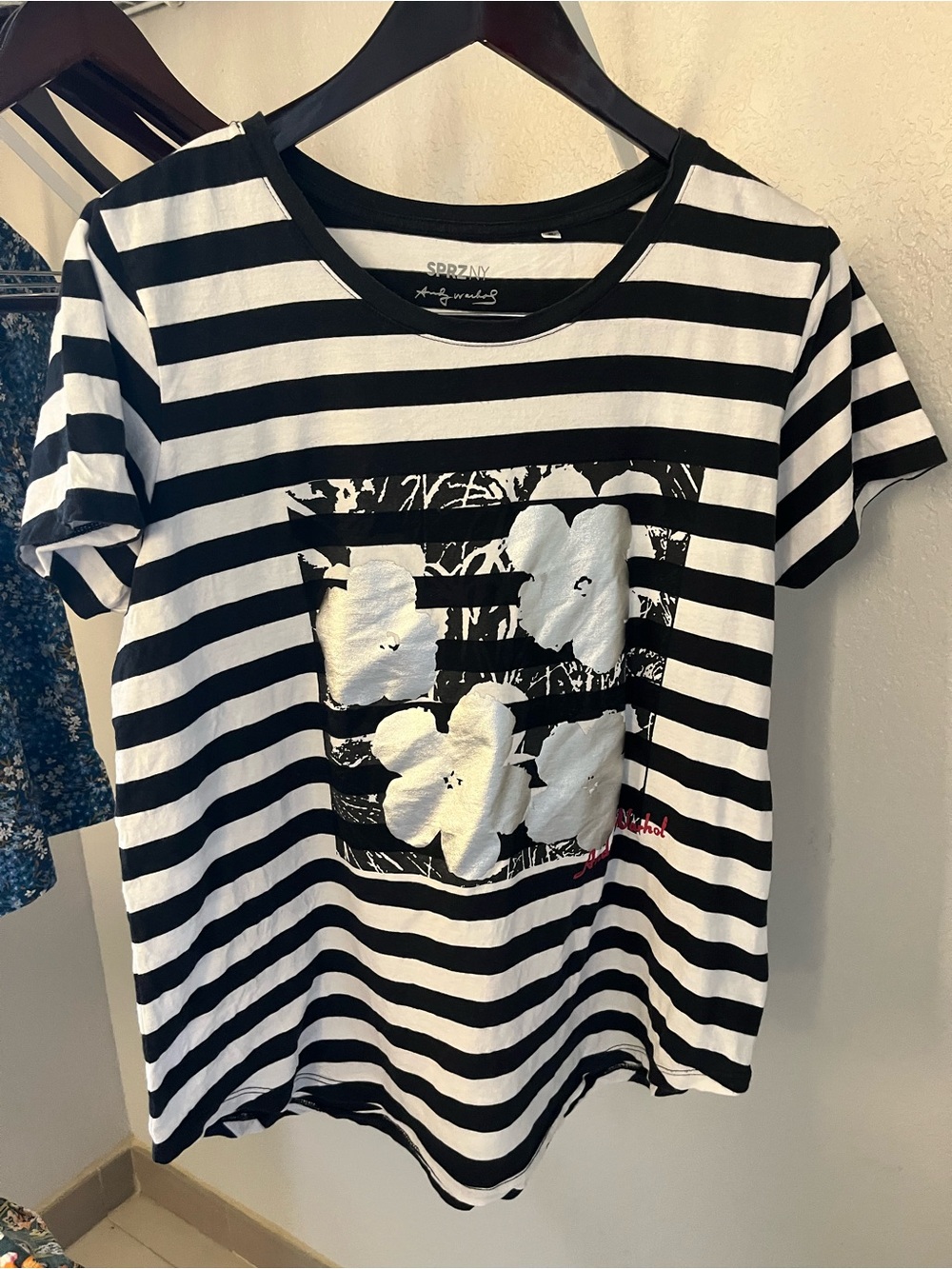 Uniqlo x Andy Warhol Flowers Daisy Medium